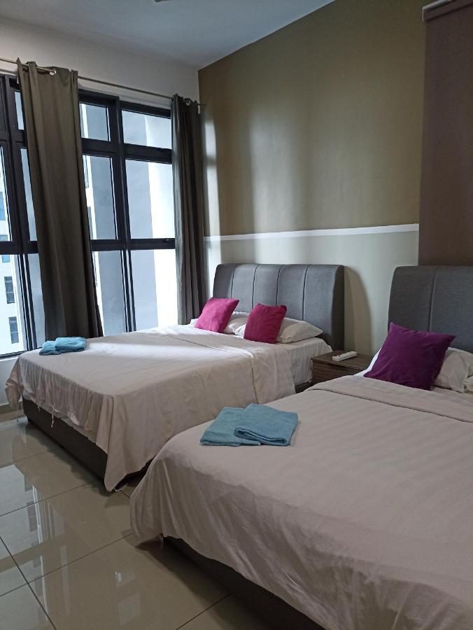 Atlantis Homestay Pool View 1210 Malacca Esterno foto