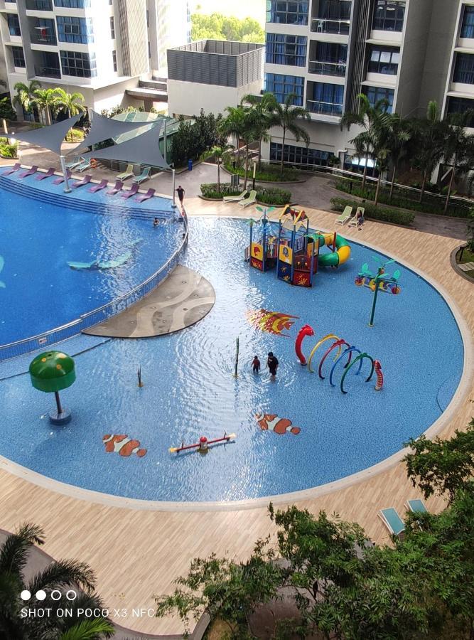Atlantis Homestay Pool View 1210 Malacca Esterno foto