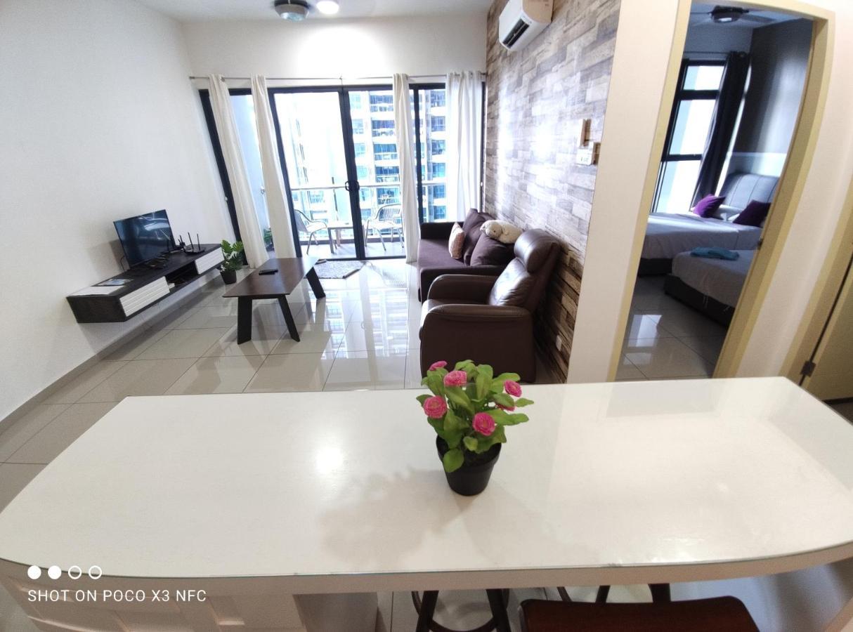 Atlantis Homestay Pool View 1210 Malacca Esterno foto