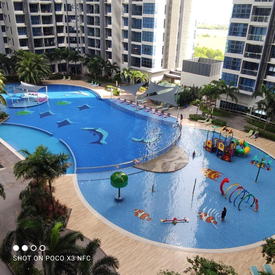 Atlantis Homestay Pool View 1210 Malacca Esterno foto
