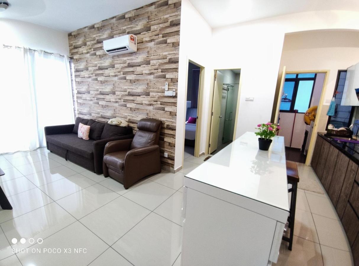 Atlantis Homestay Pool View 1210 Malacca Esterno foto